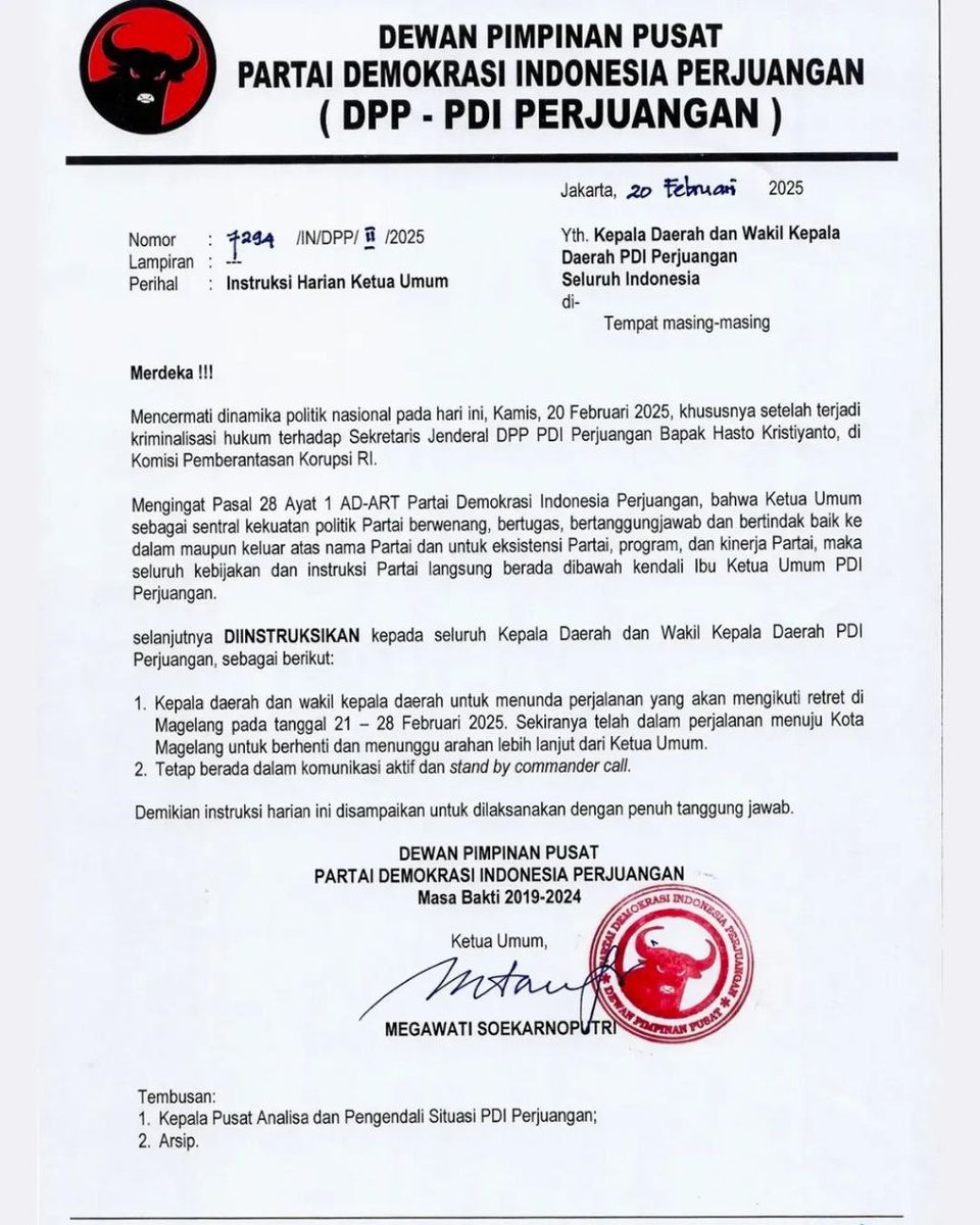 Partai yang dipimpin nenek Wati ini perlu ditenggelamkan. 

Sebab telah mengajari masyarakat tidak taat hukum dan aturan. 

Jika tak mau tenggelam, ganti ketum beserta antek anteknya, supaya demokrasi tidak diracuni.