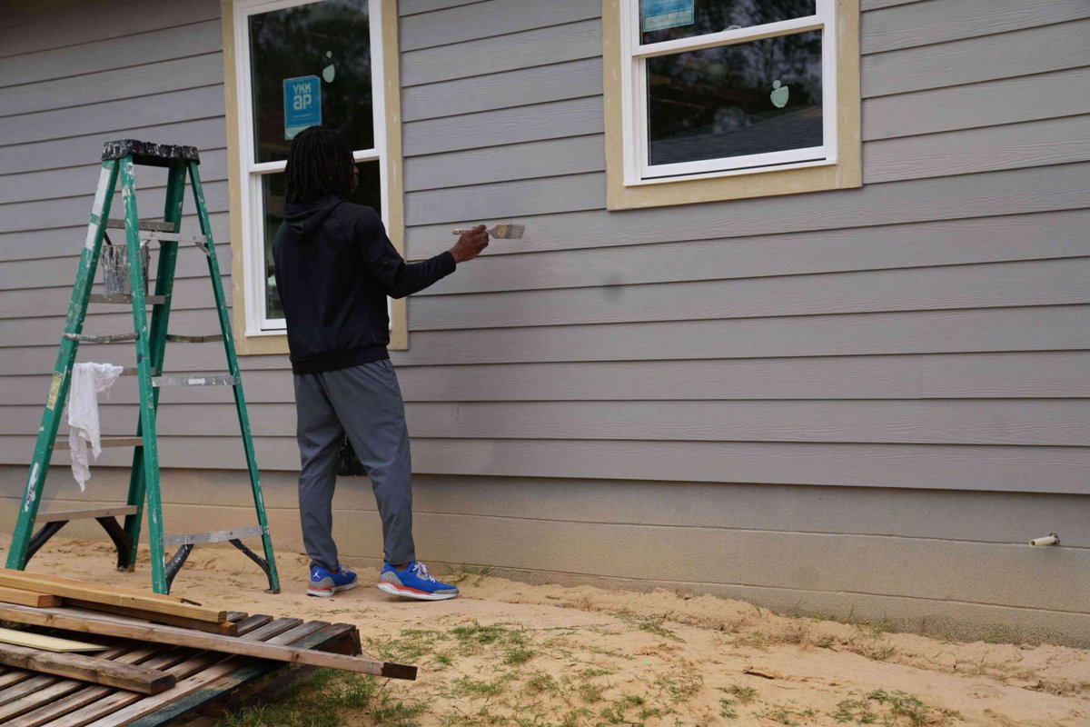 Tawaski “TJ” Abrams (@tjabrams) on Twitter photo Making a difference feels better than any touchdown. Find out how you can help us by visiting link below <a href="/Fl_Victorious/">Florida Victorious</a> #FVFoundation
alachuahabitat.org/volunteer Making a difference feels better than any touchdown. Find out how you can help us by visiting link below <a href="/Fl_Victorious/">Florida Victorious</a> #FVFoundation
alachuahabitat.org/volunteer
