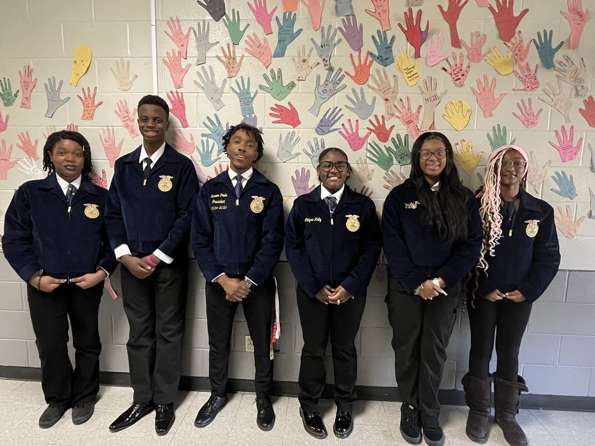 FFAHightower's tweet photo. Today the FFA members wore their Official Dress to celebrate National FFA week!
#hhsffa https://t.co/mF2iSQiaOS