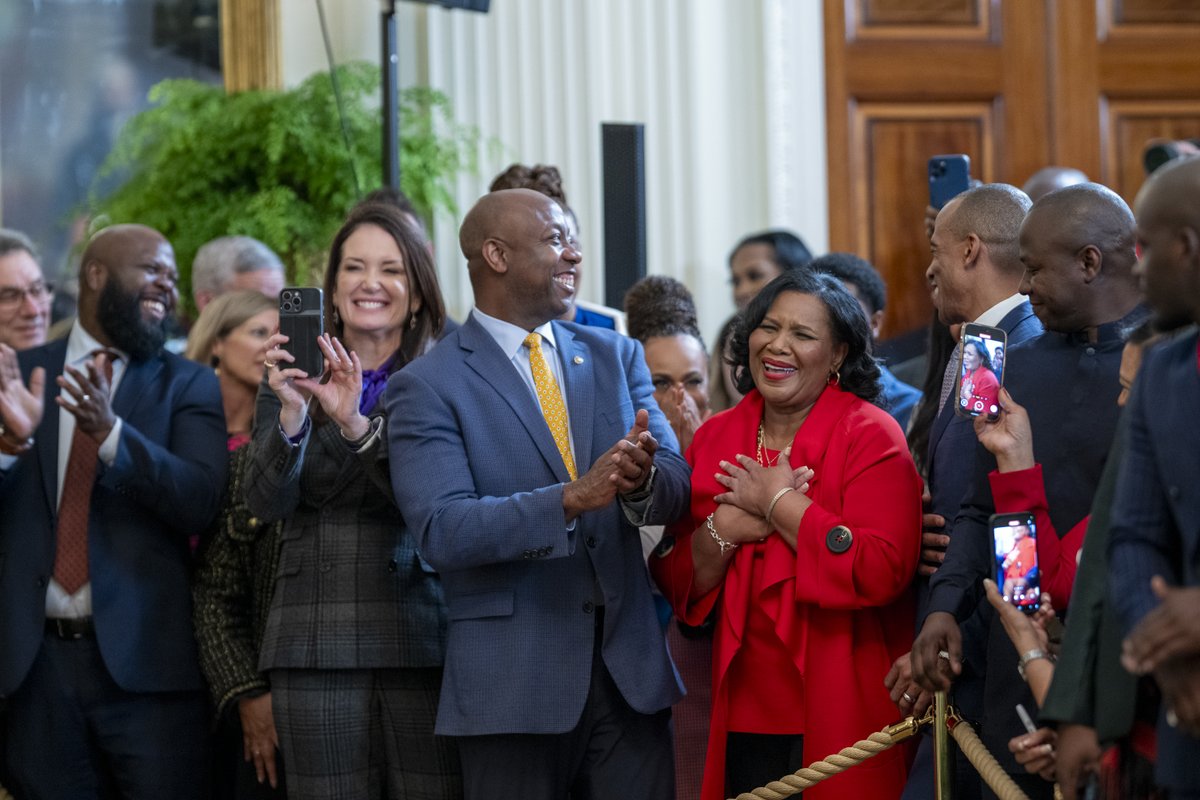 The White House tweet media