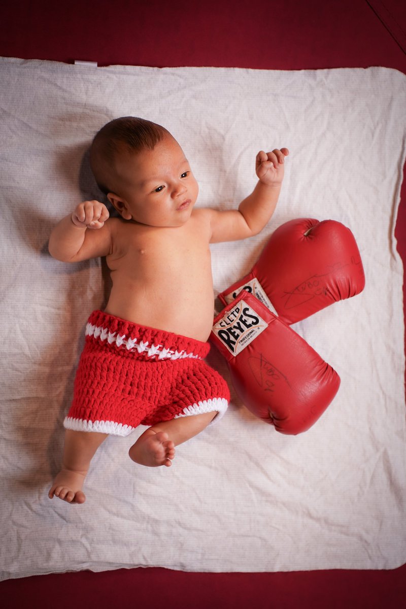 Siempre, siempre PAPÁ Y MAMÁ TE CUBRIRÁN LA ESPALDA 🧑‍🧑‍🧒
Aquí estaremos siempre que lo necesites, por el resto de nuestras vidas.TE AMAMOS MUCHO. Felices 2 meses🎊