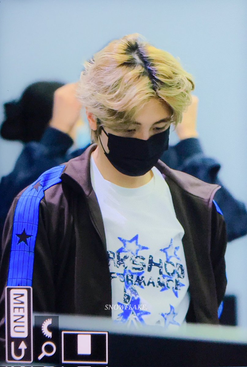 snowflake_asm's tweet image. 250221 SHA

#성민 #안성민 #SEONGMIN #크래비티 #CRAVITY #대장토끼의_하루