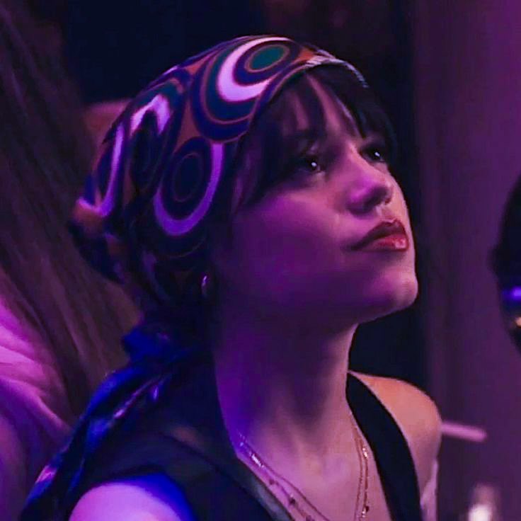 jennaslipfreckl's tweet image. tara has a new girlfriend