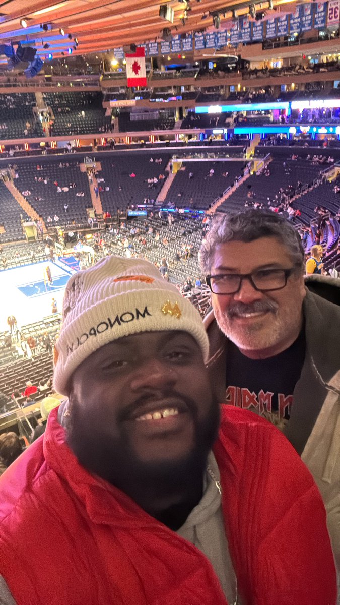 YoFavHustler_E's tweet photo. #NYK https://t.co/cwI7OvhjVq