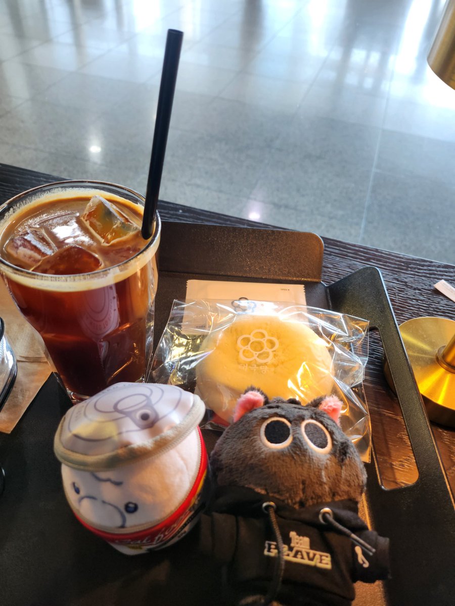 Blud_lin042's tweet photo. #꾸야_육지탐험 #깜새 #깜새하민 서울여행 마무리하고 귀가 잘했지요?☺️ https://t.co/2MzRhq7q2N