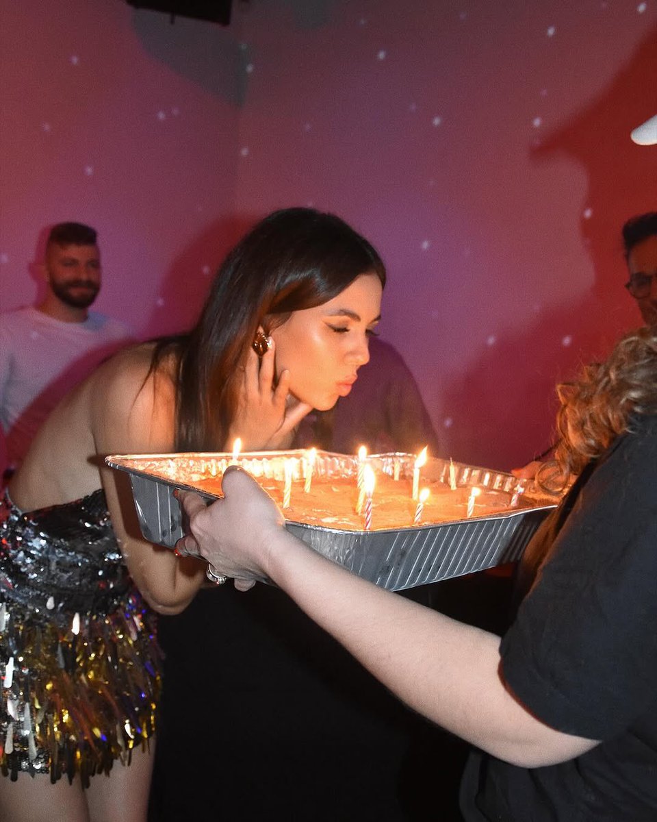 Victoria Justice (@victoriajustice) on Twitter photo 