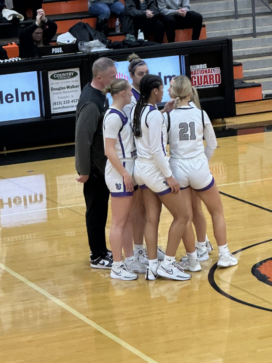 Duchesses 🏀 IHSA Regional at Freeport HS vs Rockford Boylan