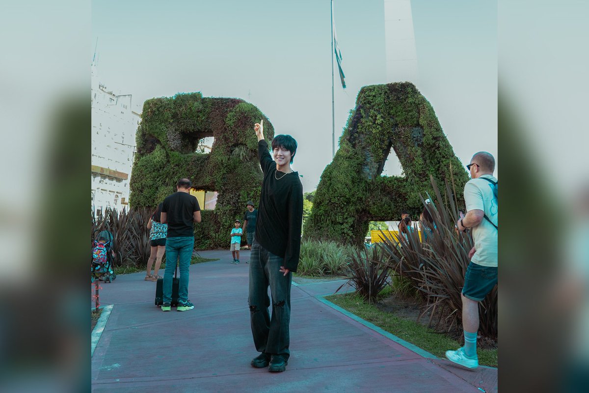 부에노스 아이레스 첫째날 같은 둘째날
오늘 오벨리스코도 보고, 아사도도 제대로 먹었습니다.
우버 탔는데 기사님이 축구선수 출신+심판까지 했던 분… 역시 축구의 나라…
길거리에 메시랑 마라도나 사진이 가득⚽

축신들의 기운을 받아 내일 불태워보겠습니다!