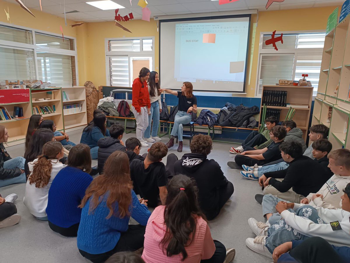 IES Menárguez Costa tweet media