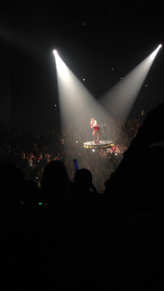 remi 🪩 tweet media