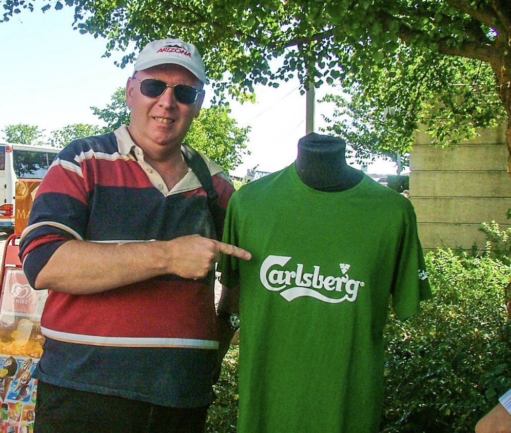 It’s #thirstythursday in #copenhagendenmark and my husband is ready for a #Carlsberg. Do you like imported beers?

#carlsbergdanmark #copenhagen #travelcopenhagen #visitcopenhagen #explorecopenhagen #copenhagentravel #discovercopenhagen #travelwritersuniversity #ifwtwa1 @ifwtwa1