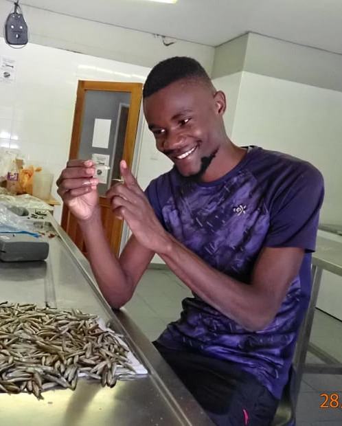 symposium_bw's tweet photo. Namibia's Ministry of Fisheries and Marine Resources' @MuundaVilio investigates how small-scale inland fisheries combat malnutrition, focusing on high micronutrient content of freshwater fish, essential for addressing dietary deficiencies among children.

https://t.co/f2Dlde3khM https://t.co/X3aDpZ4vVw