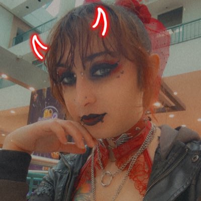 Content from cosplaytrap98
