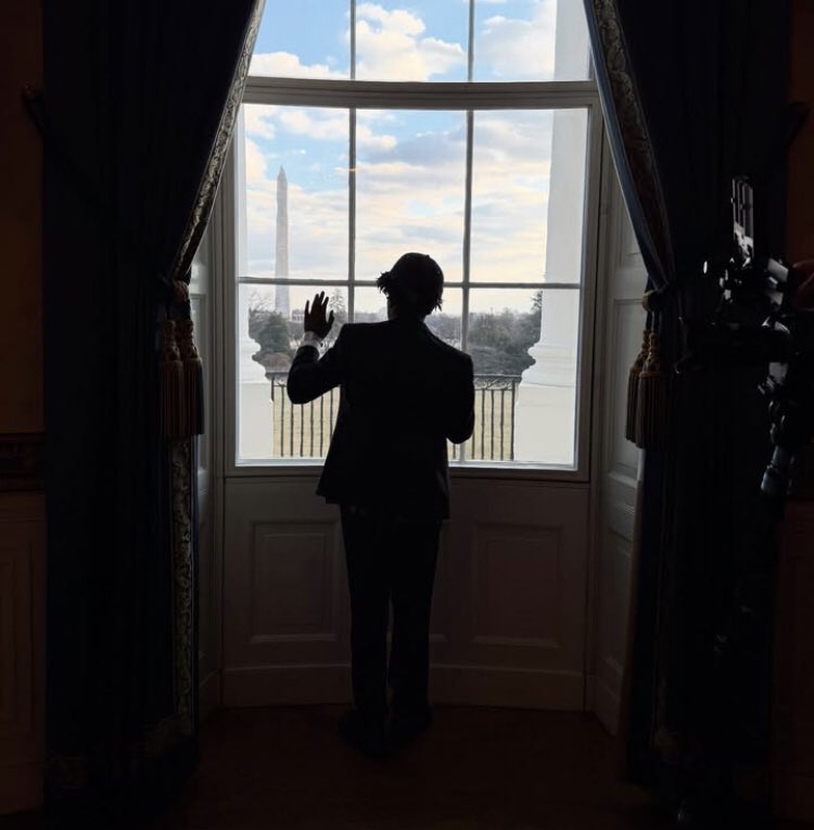 KodakBookings's tweet photo. In The People’s House 🇺🇸 https://t.co/pJeExhiLq9