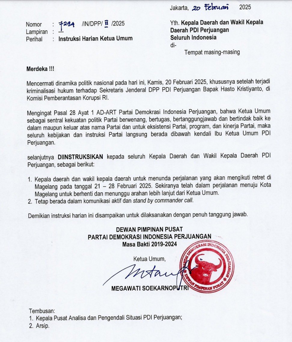 Menyimak surat PDIP ini, boleh kah kita menduga, selama PDIP berkuasa, bisa mengintervensi Presiden dan berada diatas hukum?

Sehingga KPK diobok2 masa itu, dan mau dicoba juga sekarang?

Dari surat ini setidaknya kita bisa menduga, beberapa hal;

Utas....