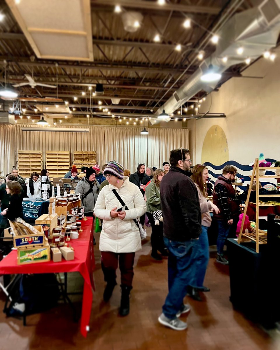 Cat people are the best ♥️. 
🐈🐈‍⬛🐈🐈‍⬛🐈
We are at <a href="/OldBakeryBeer/">Old Bakery Beer</a> tonight for Meow Market &amp; Drink for a Cause Night benefitting @meowtownalton til 8 pm.