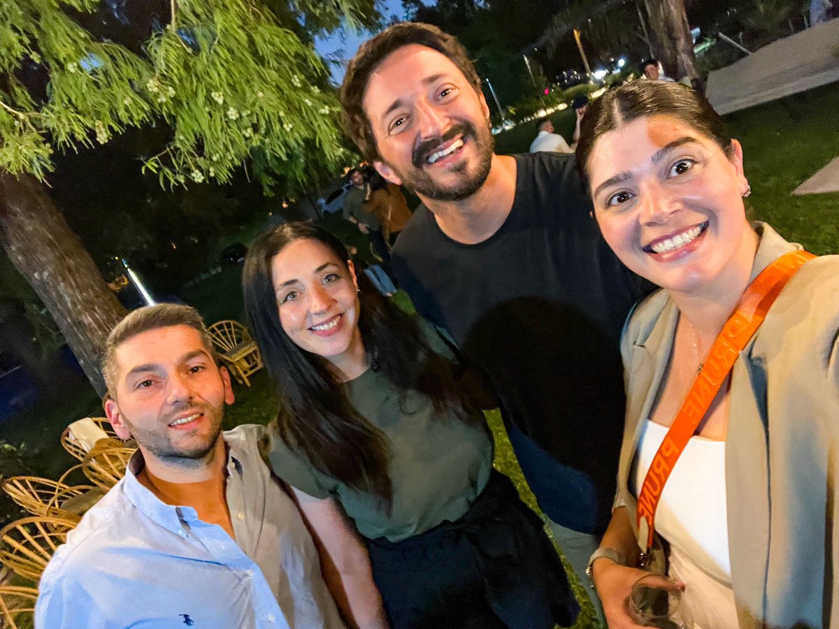 pro_sanmartin_'s tweet photo. 💪🏻 El @proargentina está firme y el PRO San Martín es parte fundamental de lo que se viene. 

Nuestra concejal @CaroElvedz estuvo presente en el encuentro con @mauriciomacri. 

Hay un gran equipo trabajando para lograr la Argentina, la provincia y el San Martín que queremos 💛 https://t.co/ttpGJ26yT8