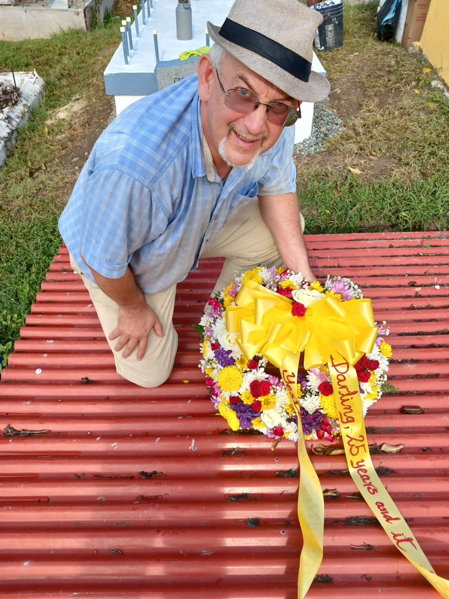 BernieDainton's tweet image. Yesterday was the 25th Anniversary of Susan's and my wedding. We laid a wreath on her grave by way of remembrance. The ribbon reads "Darling, 25 years and it seems like yesterday. Sleep well beloved".
