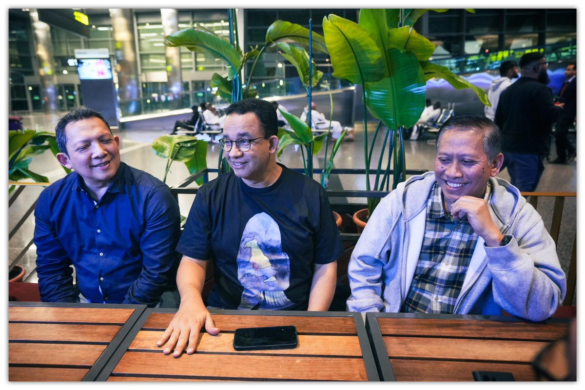 Selamat pagi dari Doha. Beberapa hari ke depan akan berada di Qatar dan Yordania.

Memenuhi janji yang sudah terjadwal dan dikomitmenkan sejak lama. Akan bertemu dan berdiskusi dengan teman-teman diaspora di sini, serta beberapa agenda sosial lain.

Semoga hari ini jadi Jumat