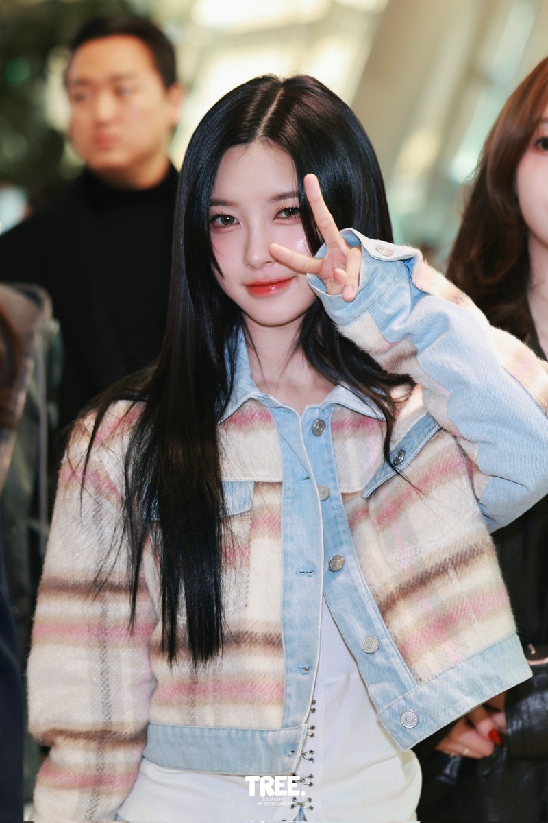 250221 🐿

#케플러 #Kep1er
#김다연 #キムダヨン
#KimDaYeon #Dayeon