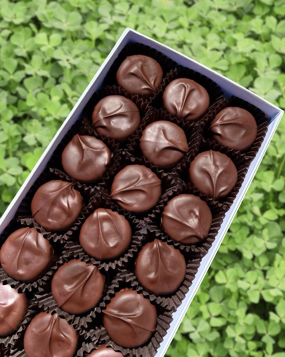 seescandies's tweet photo. Now accepting applicants to share these dreamy Scotchmallows! Drop a ❤️ if you want to join 🤤 https://t.co/4mP5QSpIFE