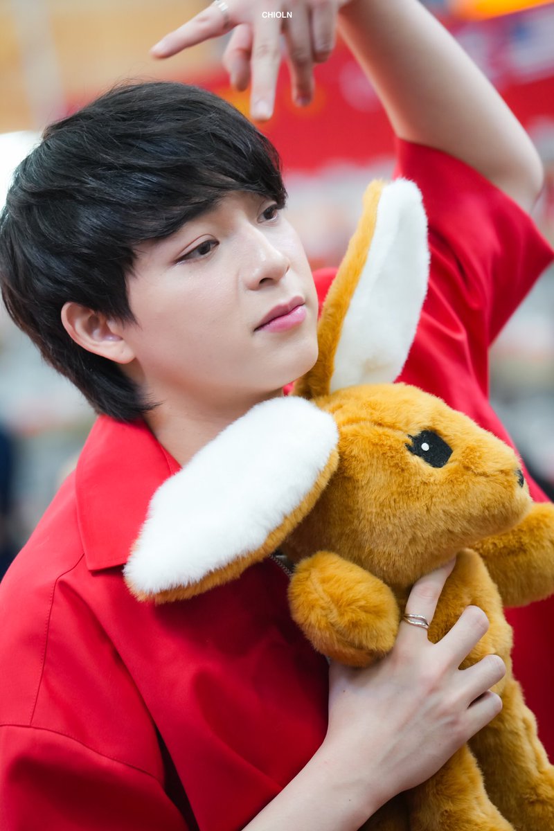 daebbas's tweet photo. น่าเอนดูไปหมด
TASTY WITH CHEF BAS
#AllowrieTHxBAS
#บาสเด็กอ้วนที่แท้จริง https://t.co/ATSJ98rglh