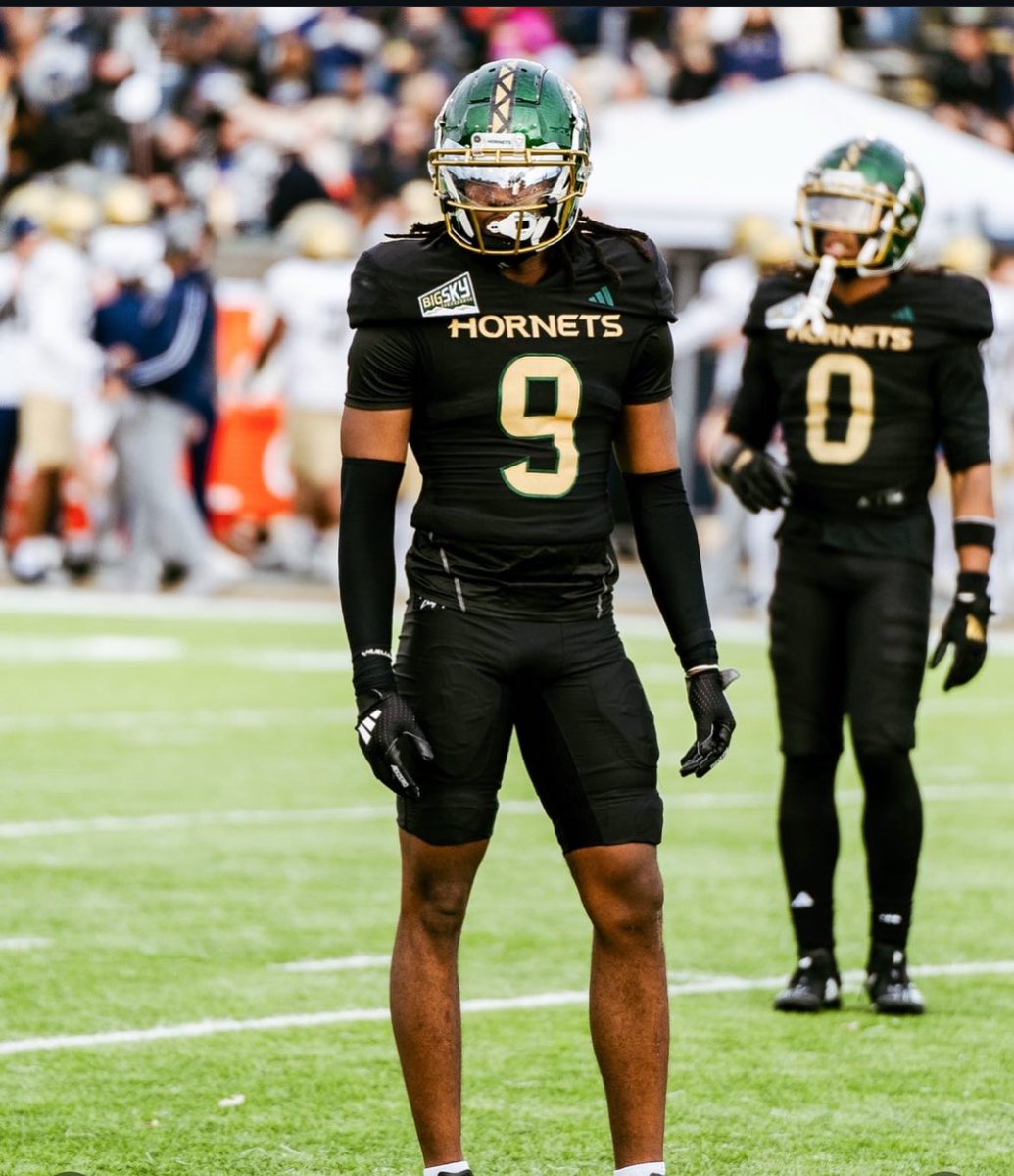DeCorian ”DEUCE” Thompson 3⭐️ (@decoriant2) on Twitter photo #AGTG After a Great Conversation with @cjpollard1 and <a href="/lem_adams/">Lem Adams</a> I am blessed to receive my 10th D1 offer from Sacramento State University 🐝🐝 @brennanmarion4 @gmsacstatefb <a href="/Coach_Cluley/">Coach Cluley</a> <a href="/KeithTh73915750/">Keith Thompson</a> <a href="/MPTFootball/">Mount Pleasant Tigers Football</a> <a href="/MikeRoach247/">Mike Roach</a> <a href="/WillTurboff/">Will Turboff</a> <a href="/RivalsFriedman/">Adam Friedman</a> <a href="/adamgorney/">Adam Gorney</a> #AGTG After a Great Conversation with @cjpollard1 and <a href="/lem_adams/">Lem Adams</a> I am blessed to receive my 10th D1 offer from Sacramento State University 🐝🐝 @brennanmarion4 @gmsacstatefb <a href="/Coach_Cluley/">Coach Cluley</a> <a href="/KeithTh73915750/">Keith Thompson</a> <a href="/MPTFootball/">Mount Pleasant Tigers Football</a> <a href="/MikeRoach247/">Mike Roach</a> <a href="/WillTurboff/">Will Turboff</a> <a href="/RivalsFriedman/">Adam Friedman</a> <a href="/adamgorney/">Adam Gorney</a>