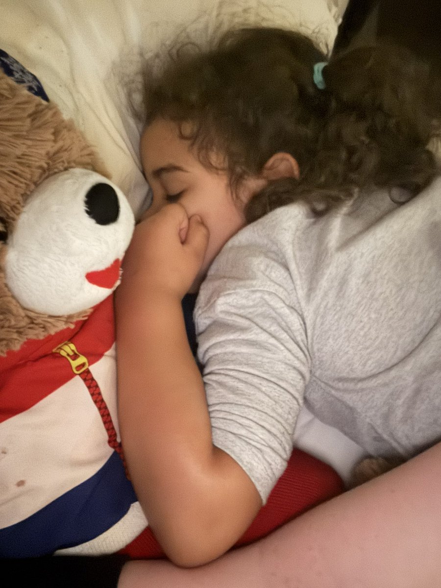 AshleyPatton87's tweet photo. @theweeknd  Abel your voice brings such a peace of the innocent. Thank you for sharing your beautiful gift with the world. https://t.co/bleSYWT84u