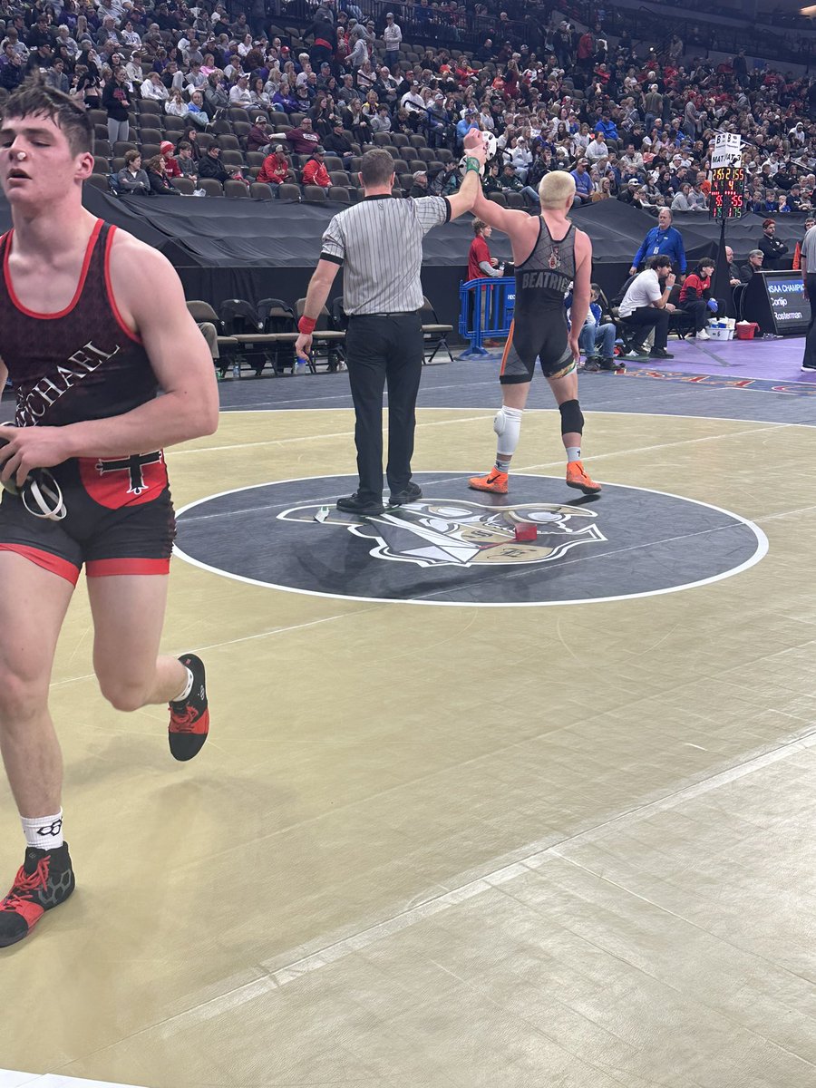Merrick Johnson with the 3rd period tech fall and gets himself back to the semi finals tomorrow night. Good luck Merrick!!! #orangemenwrestling