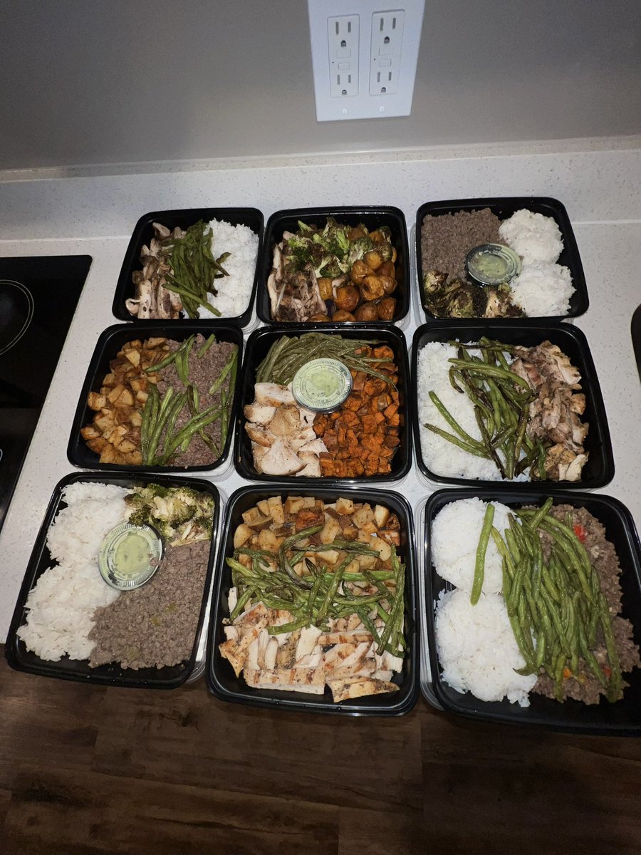 Proday loading… 3/25 <a href="/UConnFootball/">UConn Football</a>