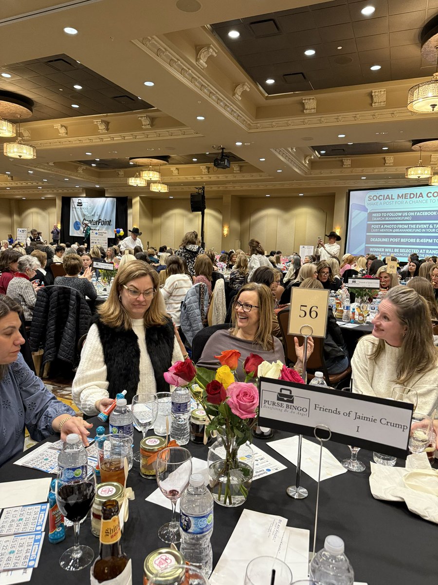 MrsRossclass1's tweet image. Lots of ladies ready to play bingo! @BeAnAngelFund