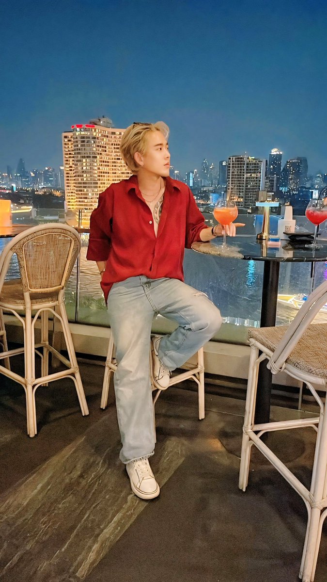 มีความสุขในแบบที่เป็น   แต่มันจะดีกว่านี้ถ้ามีใครสัก​คน