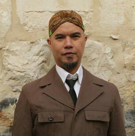 IndoPopBase's tweet image. Ahmad Dhani in recent Instagram post:

“Dewa19 Gratis untuk PEMERINTAHAN PRABOWO.”