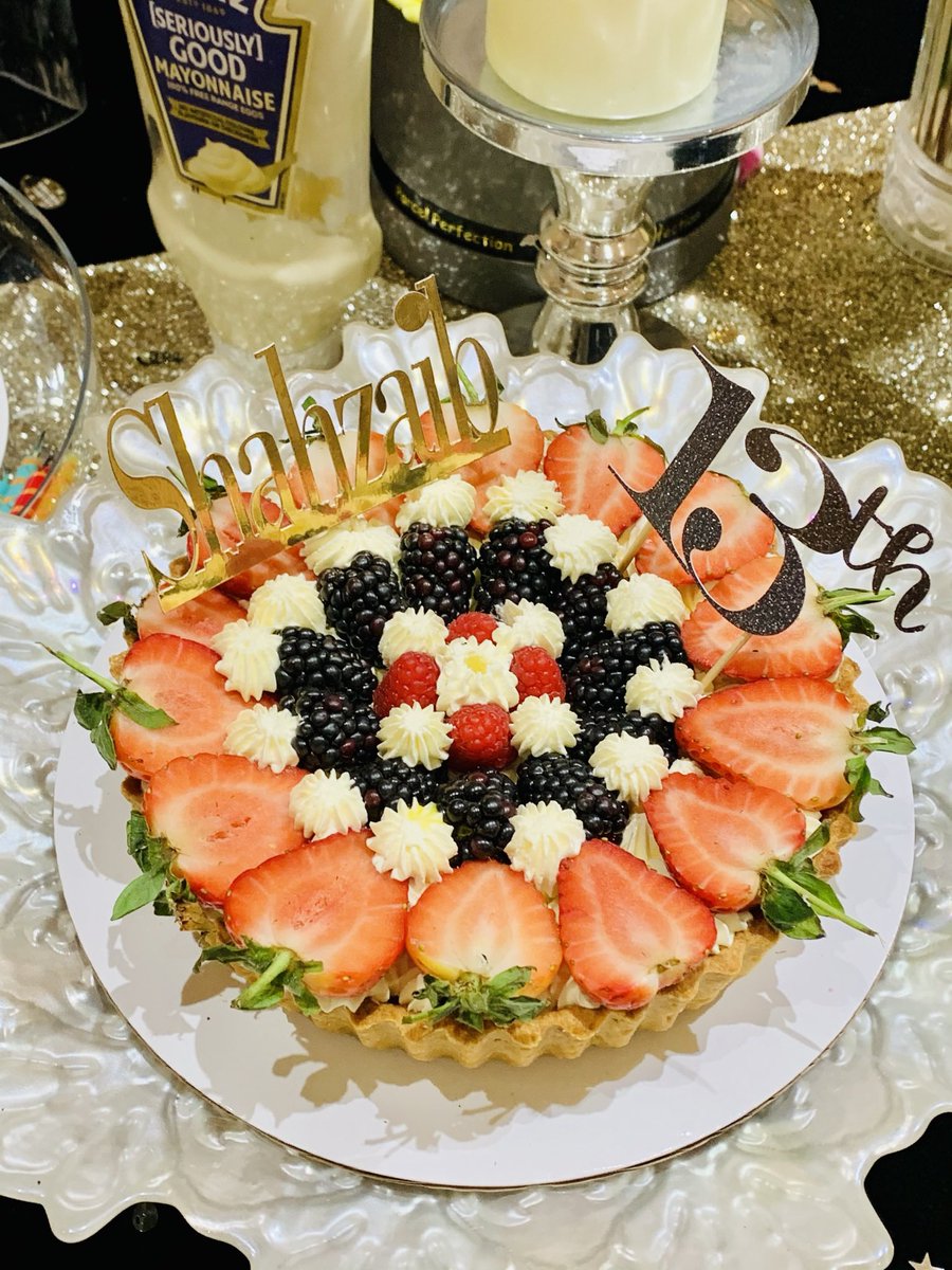 CyeimaS's tweet photo. Dessert table
#birthday
#DessertTime
#DessertTable https://t.co/tR7DTneS2P