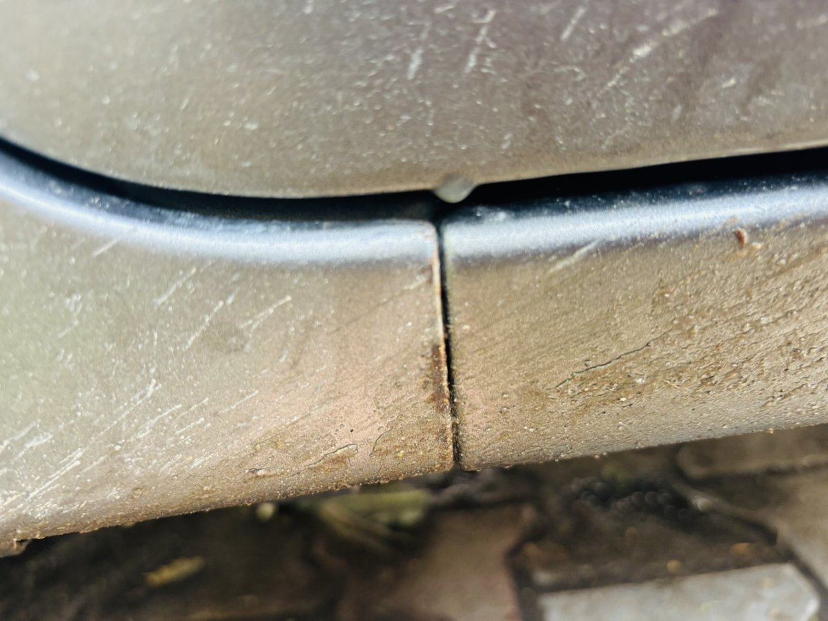 Ravinder_____'s tweet image. Disappointed with the paint quality of my swift car—already rusting in just 3 years! Expected better durability from a trusted brand. @Maruti_Corp , any solution for this? #MarutiSuzuki #RustIssues "