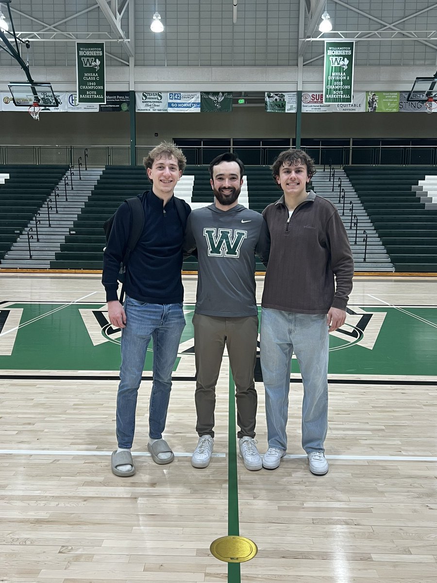 Hornets WIN on Senior night 52-43!!!

Thank you Brayden and Noah!!!

Districts on Monday!

#GoHornets