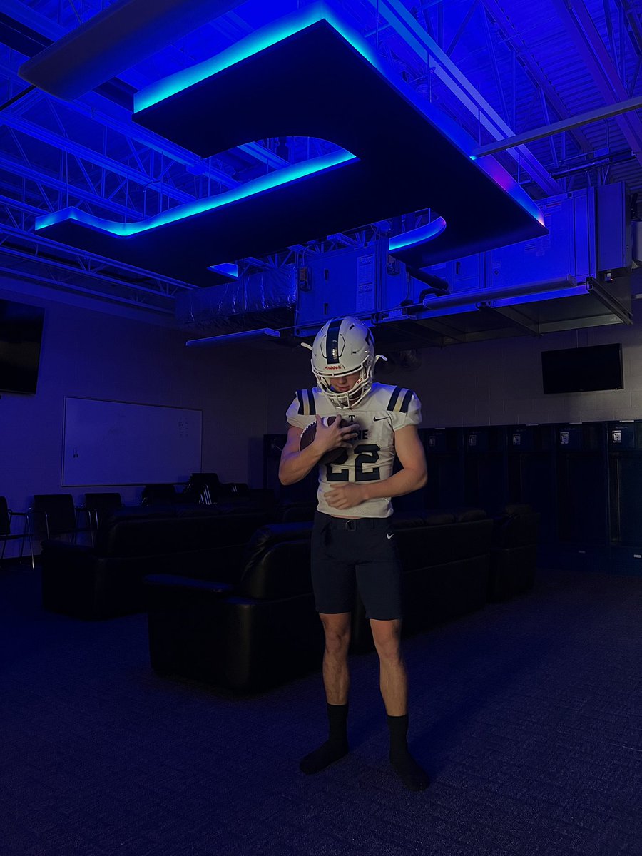I had a blast visiting Trine University today! Thanks Coach Abbs for having me out! Thanks <a href="/cdean333/">Cole Dean</a> for the sweet pics.

<a href="/CoachAbbs/">Troy Abbs</a> 
<a href="/TheJoeEwell/">Joe Ewell</a> 
@TheJEAcademy