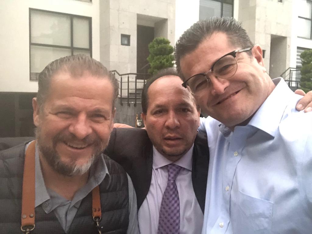 Gerardo Corona (@gerardocoronag) on Twitter photo Lamento profundamente el fallecimiento de <a href="/hhermosillog30/">Heriberto Hermosillo</a>. Heriberto fue sin duda uno de los mejores funcionarios de la historia de <a href="/SECTUR_mx/">SECTUR México</a>. Recibe un abrazo querido amigo. Siempre mi reconocimiento por tu calidad humana. Amigo te vamos a recordar siempre así! Lamento profundamente el fallecimiento de <a href="/hhermosillog30/">Heriberto Hermosillo</a>. Heriberto fue sin duda uno de los mejores funcionarios de la historia de <a href="/SECTUR_mx/">SECTUR México</a>. Recibe un abrazo querido amigo. Siempre mi reconocimiento por tu calidad humana. Amigo te vamos a recordar siempre así!