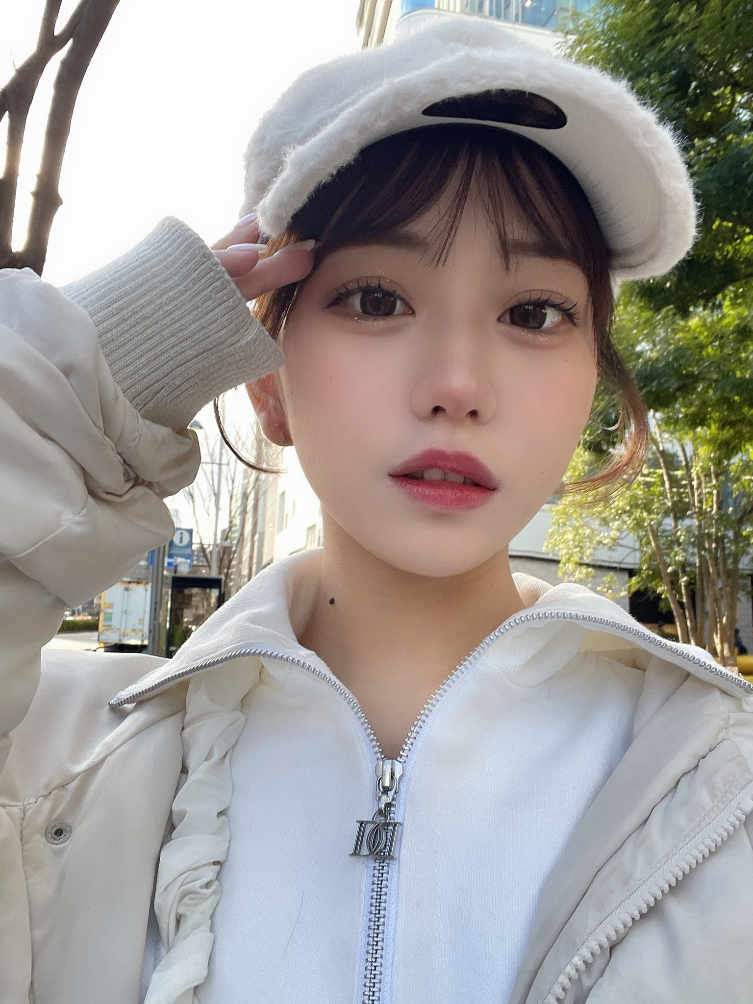 白石まゆみ ラッフル A勝 サイン入り　購入前コメントください GgIsbXeakAAnIJl.jpg