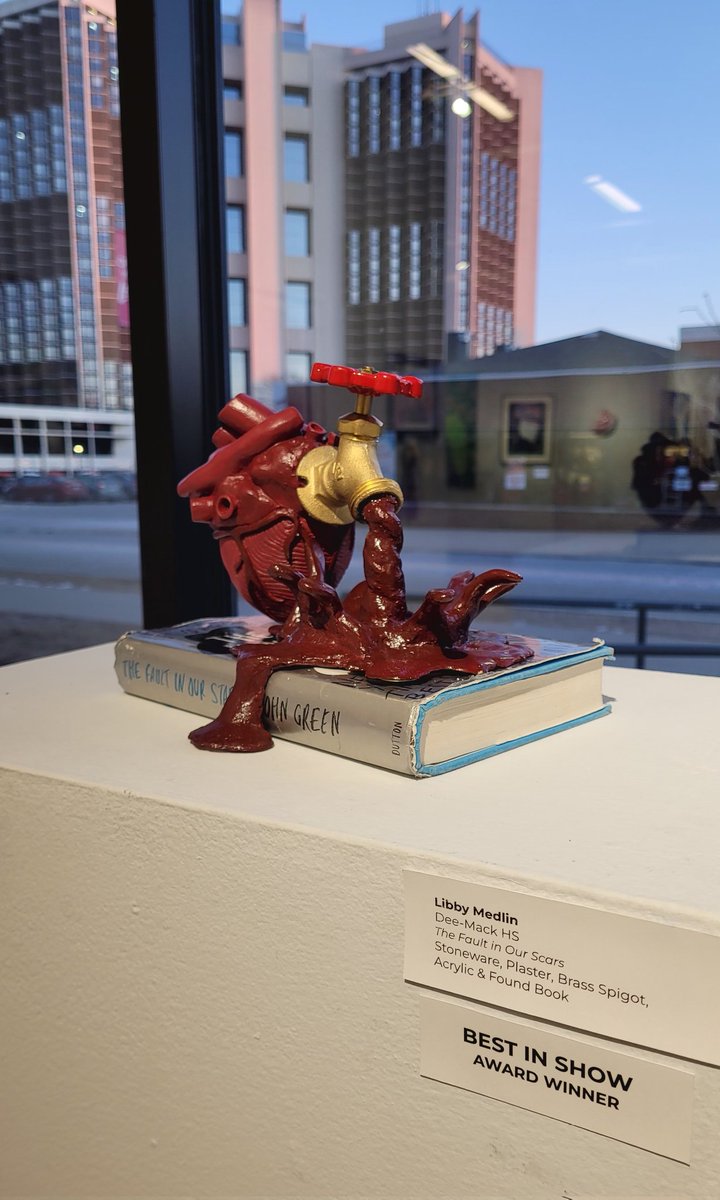 DeeMackArt's tweet photo. Congratulations to Libby Medlin on being selected for the Best in Show award at the @HOIConference Art Show! https://t.co/u8degtFnzU
