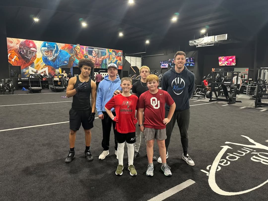 Skillzevolution.okc (@okcskillzevol) on Twitter photo Thursday night work!
Speed✅ Change of direction✅
Footwork✅ Release work✅
Routes✅
<a href="/CadenBoulware/">Caden Boulware</a> <a href="/Jaws_47/">Blake Jarwin</a> <a href="/ISP_OKC/">Impact Strength & Performance</a> <a href="/coach_brodie/">Skillz Evolution SOUTH - Craig Brodie</a> <a href="/QBimpact/">QB Impact</a> Thursday night work!
Speed✅ Change of direction✅
Footwork✅ Release work✅
Routes✅
<a href="/CadenBoulware/">Caden Boulware</a> <a href="/Jaws_47/">Blake Jarwin</a> <a href="/ISP_OKC/">Impact Strength & Performance</a> <a href="/coach_brodie/">Skillz Evolution SOUTH - Craig Brodie</a> <a href="/QBimpact/">QB Impact</a>