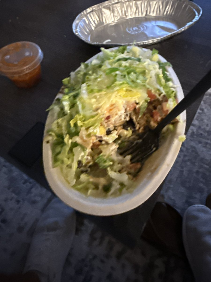 RogerGarbobert's tweet photo. Ryan Blaney chipotle meal #whitelivesmatter #cupseries https://t.co/qtu23vSpkG