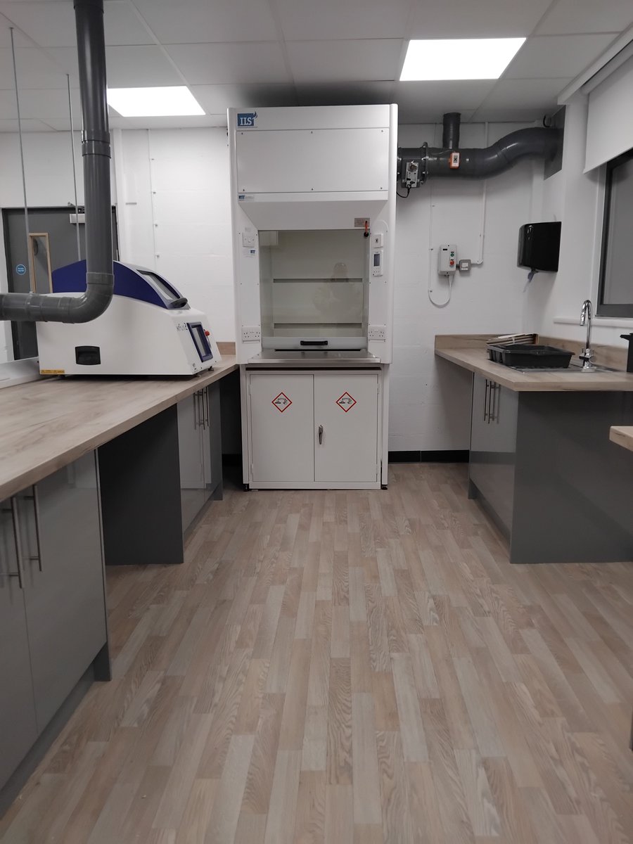 dsp_interiors's tweet image. Project Completion – Laboratory Fit-Out 🚨

Our scope included:
- Full strip-out 
- New energy-efficient external windows
- Installation of suspended ceiling 
- Custom cupboards and flooring 
- Fume cupboard installation
- Furniture and decoration  

#LabFitOut #ProjectComplete