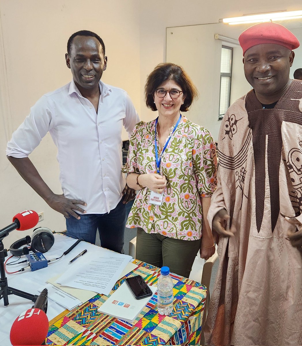 Mamane Gondwana (@mamaneshow) on Twitter photo Invités de Nathalie Amar, dans sa nouvelle émission Sur le Pont des Arts, sur RFI, ce vendredi, à 15h, depuis Abidjan, pour les 10 ans de notre festival
<a href="/CapitaleDuRire/">Abidjan Capitale du Rire</a>
qui commence ce soir. rfi.fr/fr/podcasts/su… Invités de Nathalie Amar, dans sa nouvelle émission Sur le Pont des Arts, sur RFI, ce vendredi, à 15h, depuis Abidjan, pour les 10 ans de notre festival
<a href="/CapitaleDuRire/">Abidjan Capitale du Rire</a>
qui commence ce soir. rfi.fr/fr/podcasts/su…