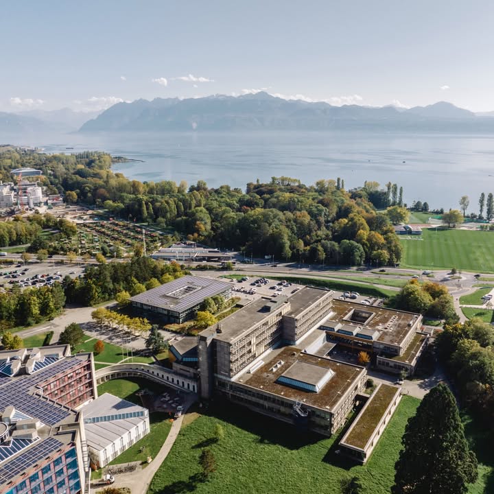 HEC Lausanne (@heclausanne) on Twitter photo 💡 Chaque franc investi par l’État de Vaud dans l'@UNIL en génère 4,7 dans le canton.
L’étude du #CREA (HEC Lausanne) montre un impact majeur :
✔️ 9’200 emplois créés
✔️ 1,73 Mrd CHF de retombées
✔️ 2,5 % du #PIB vaudois
👉 Etude complète: bit.ly/3XaItIS
#economics 💡 Chaque franc investi par l’État de Vaud dans l'@UNIL en génère 4,7 dans le canton.
L’étude du #CREA (HEC Lausanne) montre un impact majeur :
✔️ 9’200 emplois créés
✔️ 1,73 Mrd CHF de retombées
✔️ 2,5 % du #PIB vaudois
👉 Etude complète: bit.ly/3XaItIS
#economics