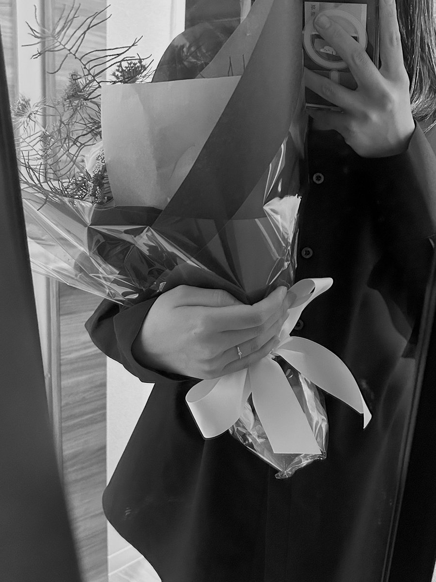 yu120_'s tweet photo. そういえば
1月に婚約しました🪞♥︎ https://t.co/Cavb8X4IMG