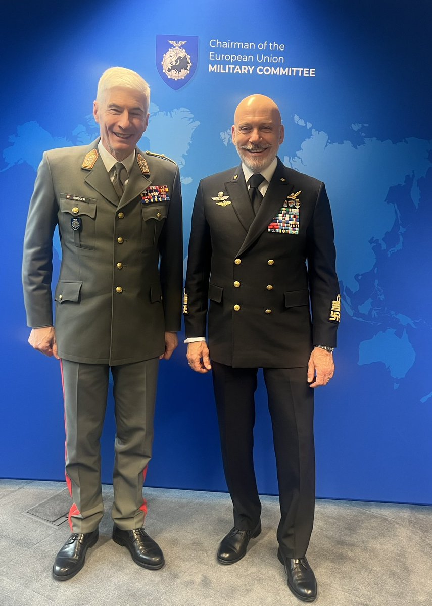 Chairman of the EU Military Committee (@chairmaneumc) on Twitter photo Important discussions today with the Chair of #NATO Military Committee, Admiral Cavo Dragone <a href="/CMC_NATO/">Admiral Giuseppe CAVO DRAGONE</a> on the security environment & current challenges. Strong defence is built on unity, cooperation & complementarity at all levels. Peace is teamwork! #StrongerTogether #EUDefence Important discussions today with the Chair of #NATO Military Committee, Admiral Cavo Dragone <a href="/CMC_NATO/">Admiral Giuseppe CAVO DRAGONE</a> on the security environment & current challenges. Strong defence is built on unity, cooperation & complementarity at all levels. Peace is teamwork! #StrongerTogether #EUDefence
