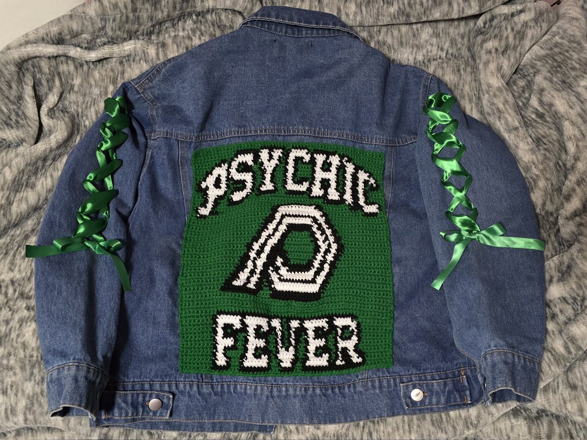 hiidlexmt's tweet photo. missing psyfe so much 😭 so grateful i was able to do vvip for their seattle concert, literally the best concert i have ever been to 💚💚💚 and that i was able to finish making this jacket and nails in time!!

#PCF_1st_USTOUR 
#PSYCHICFEVER 
#PCFinSeattle https://t.co/o41DVxv2mk