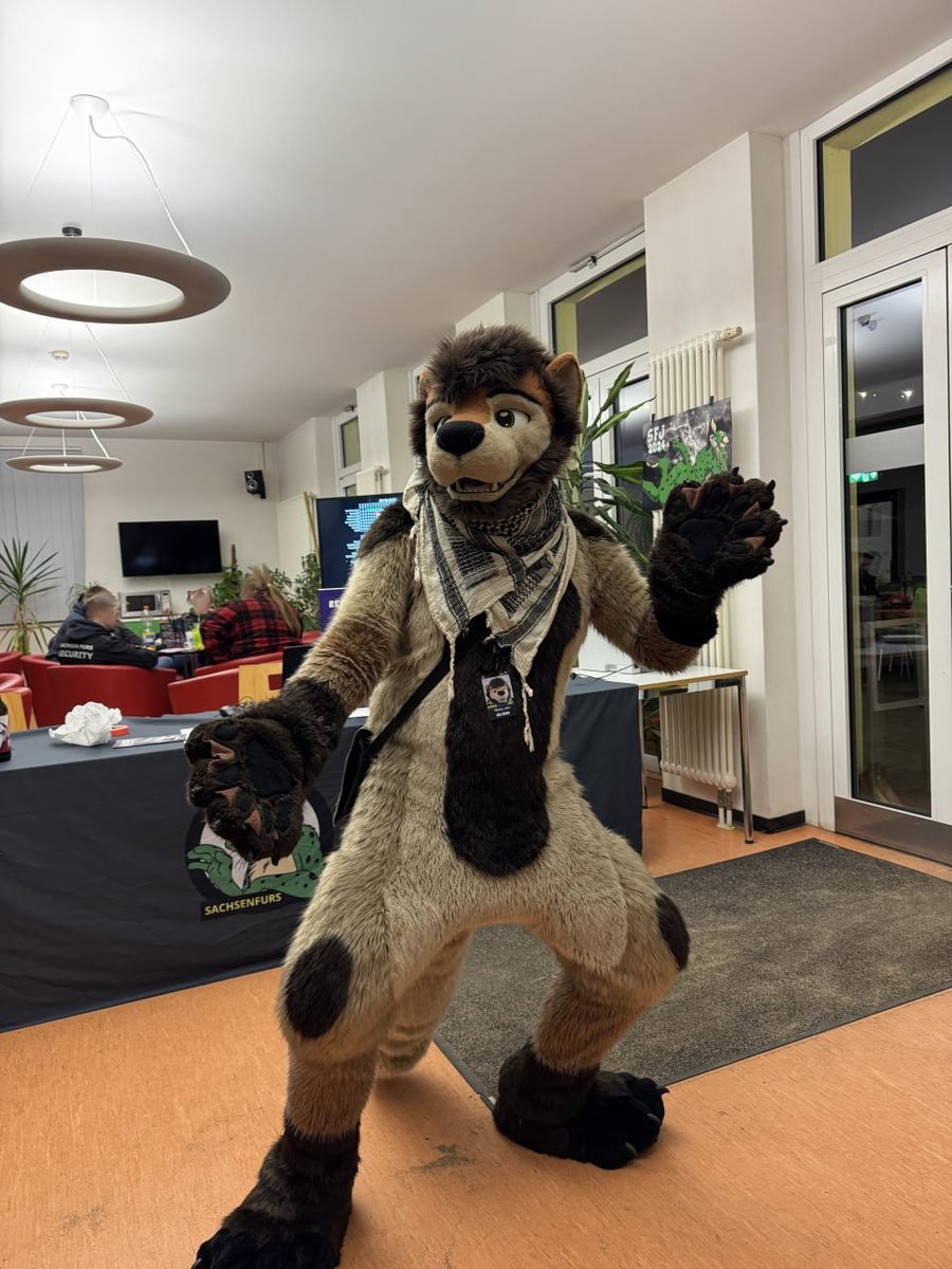 That's it, I'm done playing mascot for this shift.

Just kidding! Just taking a vape.💨🦦
Back to fursuiting on #FursuitFriday! :D

©️📸<a href="/BigCee/">Cee</a>
🧵<a href="/LunoWroo/">Wildspotworks Fursuits 💙💛</a>
