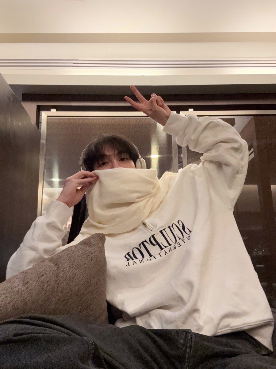 Firstkpp's tweet photo. 🫶🏻🤍🧡 https://t.co/kA8FUf0Anb